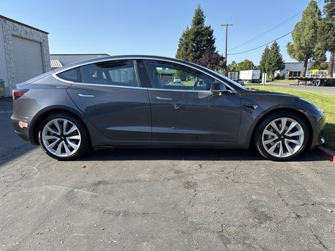 Used 2018 Tesla Model 3 Long Range AWD/4WD image 14