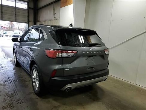 Used 2022 Ford Escape SE w/ Convenience Package FWD image 12