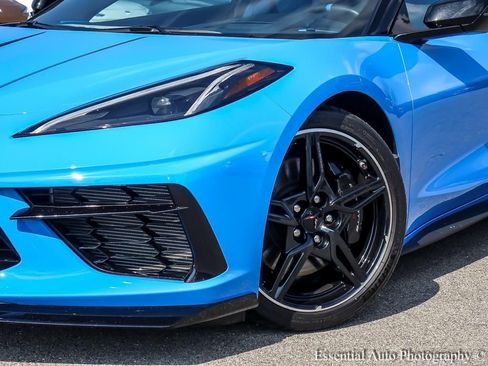 Used 2021 Chevrolet Corvette Stingray Premium Conv w/ Z51 Performance Package RWD image 5