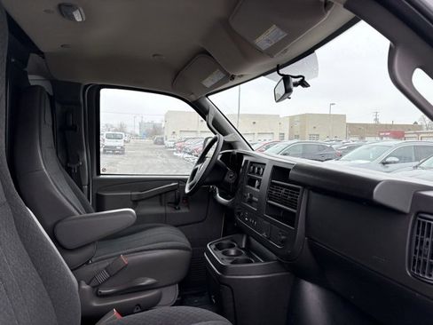 Used 2024 Chevrolet Express 2500 w/ Driver Convenience Package image 18