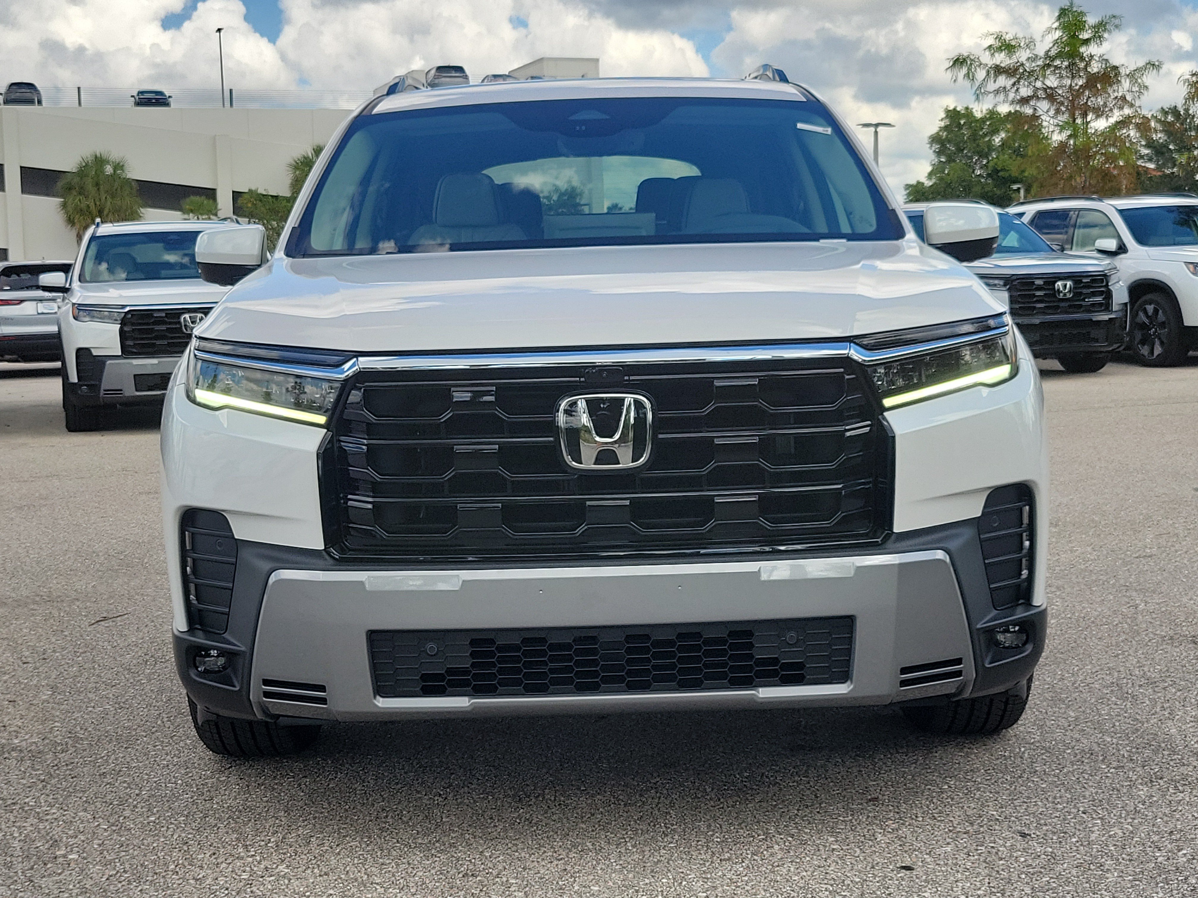 New 2026 Honda Pilot Elite image 2