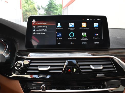 Used 2022 BMW 530i xDrive w/ M Sport Package image 37