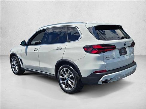 Certified 2024 BMW X5 xDrive50e w/ Executive Package AWD/4WD image 8