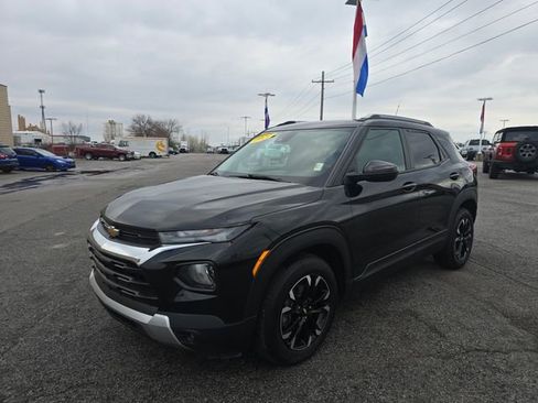 Used 2021 Chevrolet TrailBlazer LT w/ Convenience Package image 9