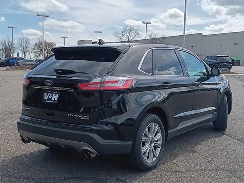 Used 2019 Ford Edge Titanium w/ Equipment Group 301A AWD/4WD image 28