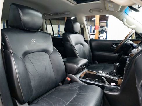 Used 2014 INFINITI QX80 4WD w/ Deluxe Touring Package image 33