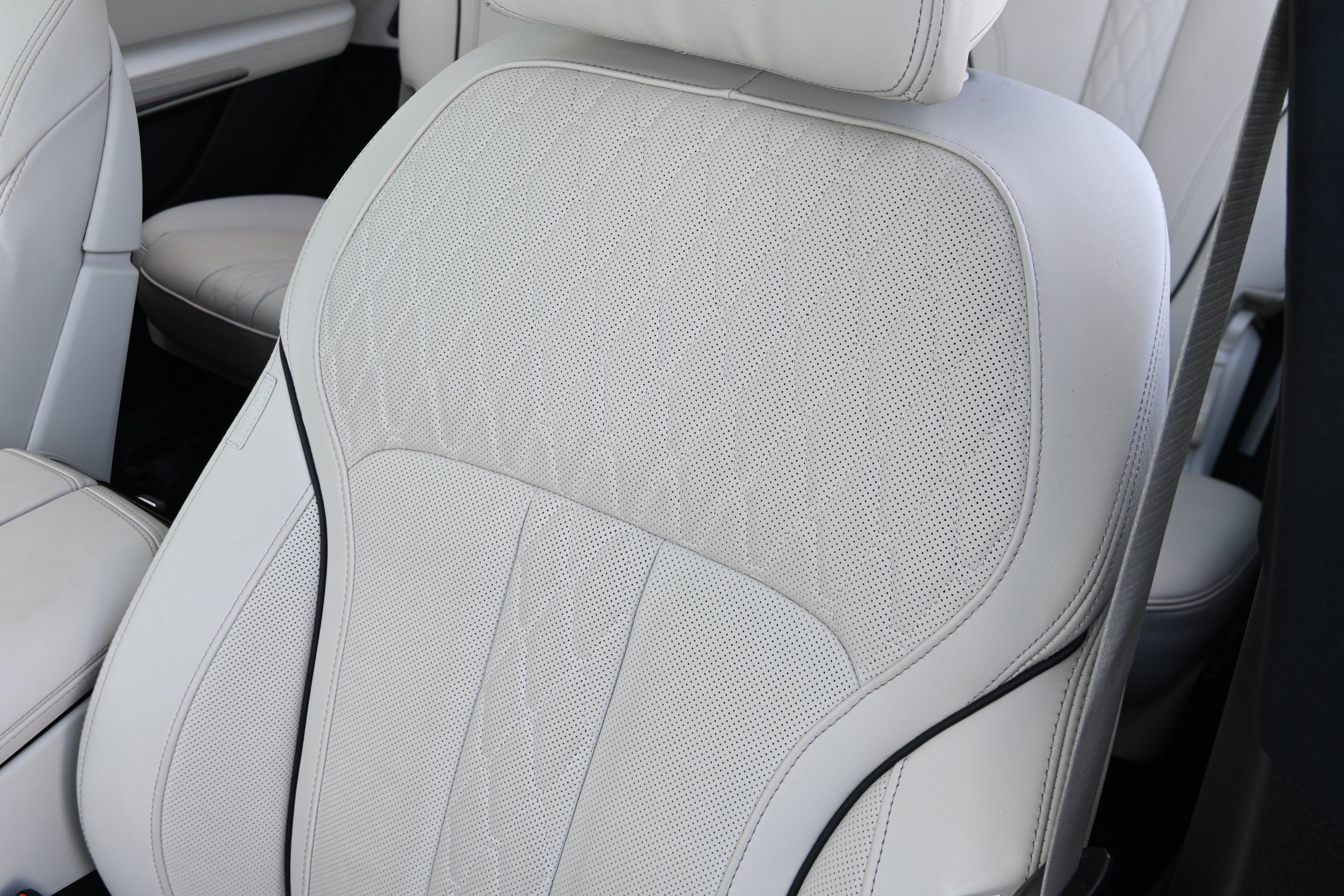 Certified 2026 BMW X7 M60i AWD/4WD image 12