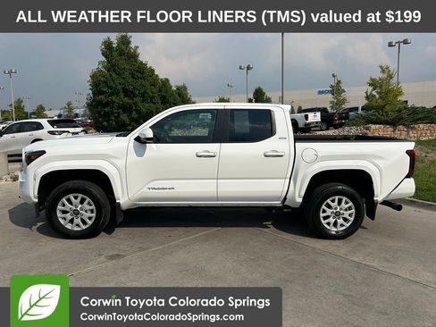 Used 2025 Toyota Tacoma SR5 AWD/4WD image 4