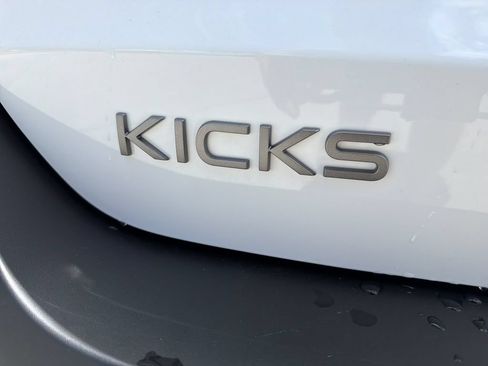 Used 2026 Nissan Kicks S FWD image 9