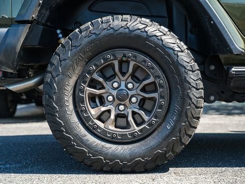 Used 2022 Jeep Wrangler Unlimited Rubicon w/ Trailer Tow Package AWD/4WD image 33