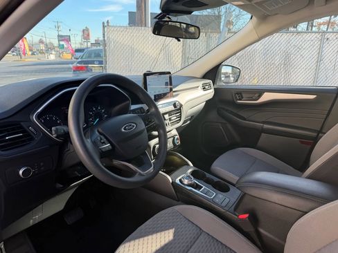 Used 2022 Ford Escape SE image 10