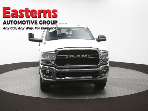 Used 2022 RAM 2500 Tradesman w/ Chrome Appearance Group AWD/4WD image 57