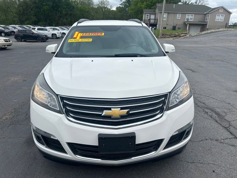 Used 2015 Chevrolet Traverse LT FWD image 3