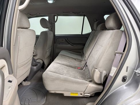Used 2005 Toyota Sequoia SR5 RWD image 17