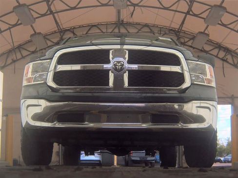 Used 2017 RAM 1500 Classic SLT RWD image 3