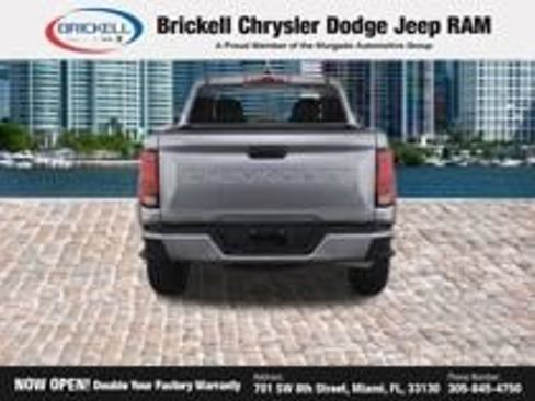 Used 2024 Chevrolet Colorado LT RWD image 21