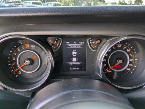 Used 2022 Jeep Gladiator Sport image 23