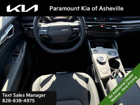 New 2026 Kia Sportage EX image 24