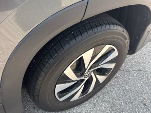 Used 2025 Volkswagen Tiguan S FWD image 19