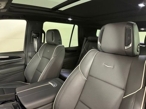 Used 2024 Cadillac Escalade Sport image 15