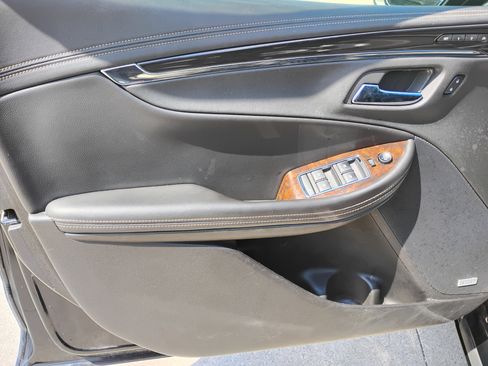 Used 2014 Chevrolet Impala LTZ FWD image 14