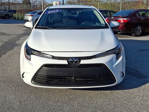 Used 2023 Toyota Corolla LE image 5