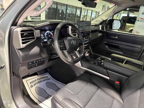 Used 2024 Toyota Tundra Limited AWD/4WD image 57