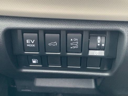 Certified 2025 Subaru Forester Premium image 29