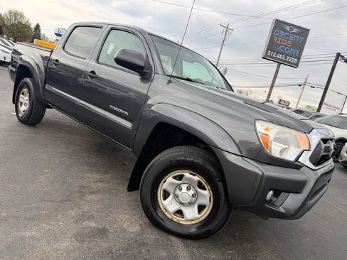 Used 2014 Toyota Tacoma 4x4 Double Cab w/ SR5 Package image 48