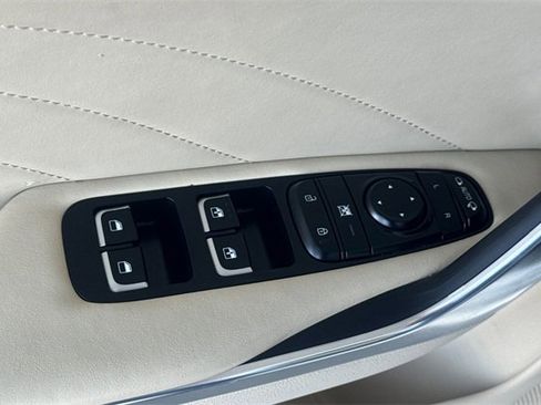 Used 2022 Kia Stinger GT2 image 12