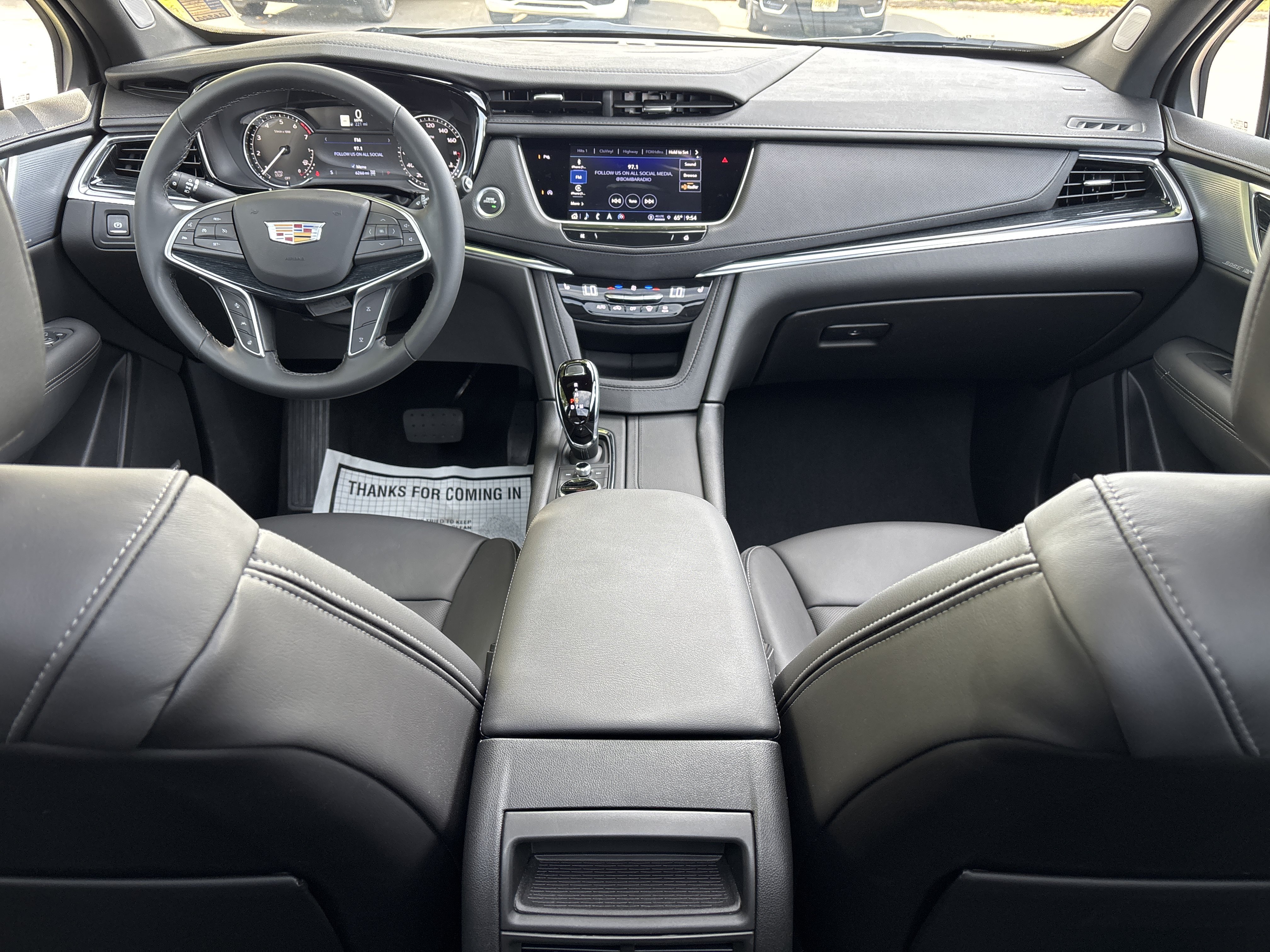 Used 2025 Cadillac XT5 Premium Luxury AWD/4WD image 33