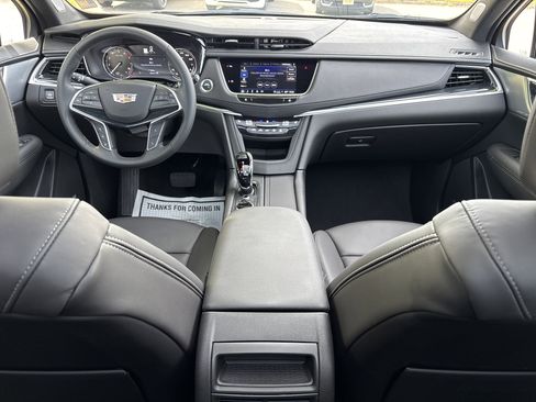 Used 2025 Cadillac XT5 Premium Luxury image 33
