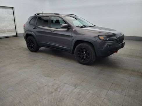 Used 2019 Jeep Cherokee Trailhawk image 11