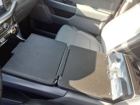 Used 2022 Ford F150 Lariat w/ Max Trailer Tow Package image 16