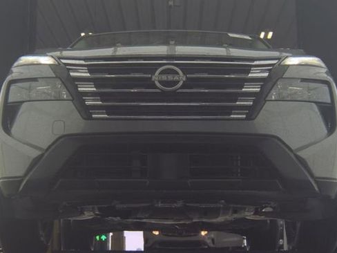 Used 2024 Nissan Rogue SV FWD image 4