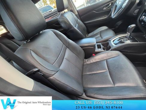 Used 2014 Nissan Rogue SL w/ SL Premium Package image 18