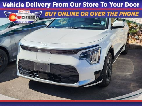 Used 2023 Kia Niro Wind w/ Wind Preserve Package FWD image 1