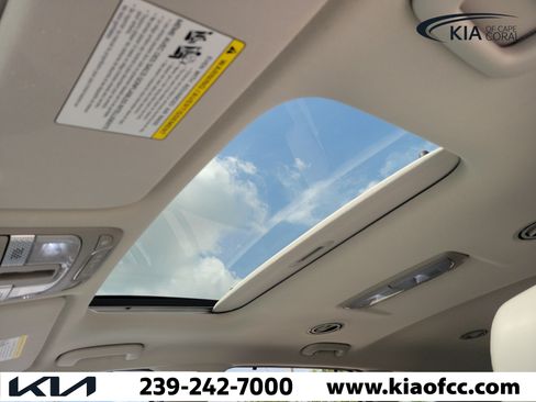 Certified 2022 Kia Telluride EX w/ EX Premium Package FWD image 21