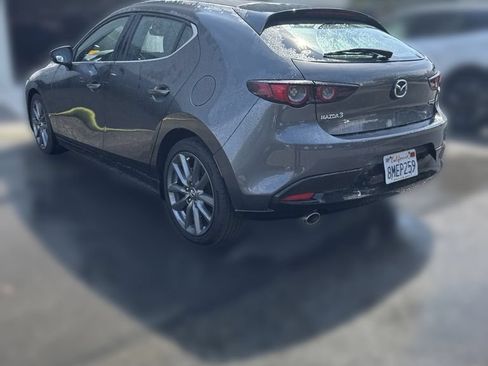Used 2019 MAZDA MAZDA3 Hatchback FWD image 5
