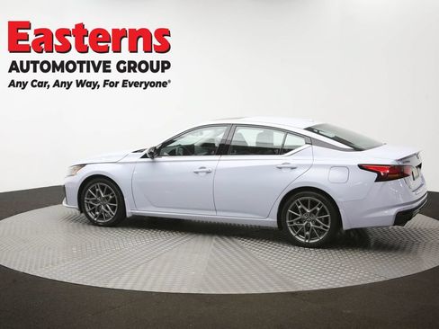 Used 2023 Nissan Altima 2.0 SR FWD image 62