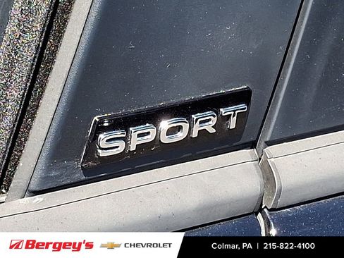 Used 2025 Volkswagen Jetta Sport FWD image 33