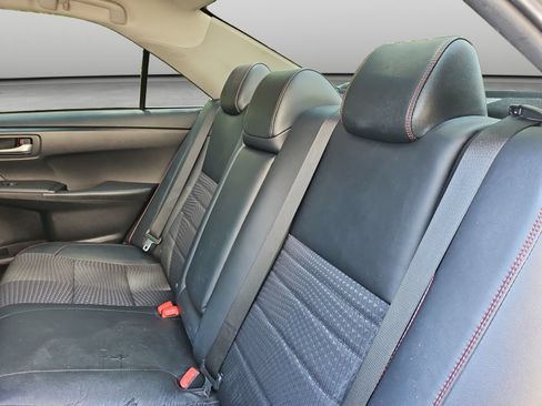 Used 2015 Toyota Camry SE FWD image 40