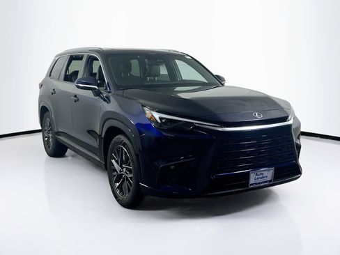 Used 2024 Lexus TX 350 w/ Captains Chair Package image 3