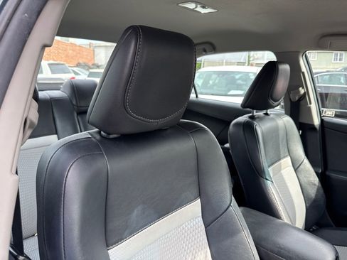 Used 2014 Toyota Camry SE image 10