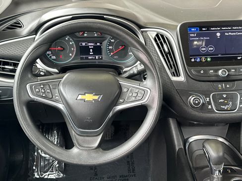 Used 2022 Chevrolet Malibu LS w/ Driver Confidence Package II FWD image 14