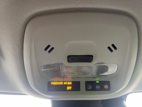 Used 2025 Chevrolet Trax LS image 18