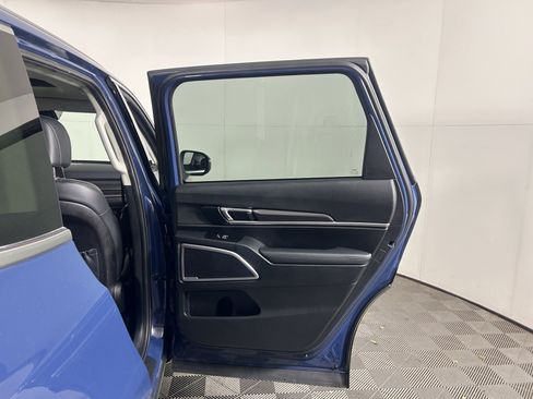 Certified 2025 Kia Telluride S image 41