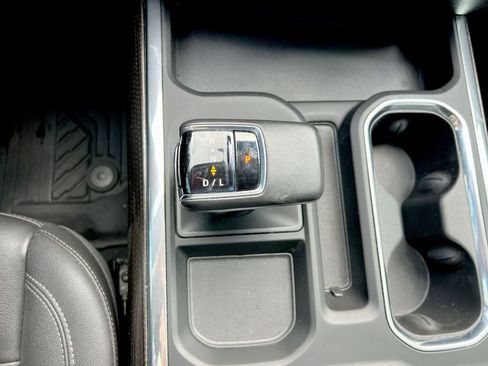 Used 2022 Chevrolet Silverado 1500 LT Trail Boss w/ Convenience Package II image 14