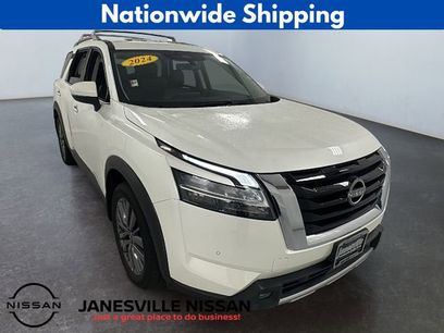 Used 2024 Nissan Pathfinder SL w/ SL Premium Package