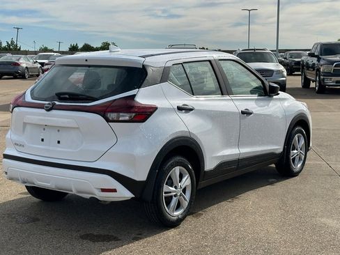 New 2025 Nissan Kicks Play S image 5